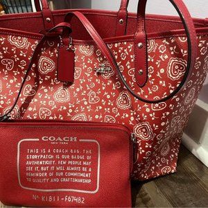 New Coach Reversible Lace Heart Print City Toe